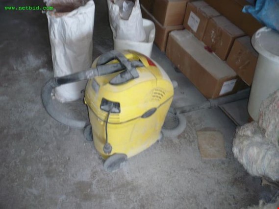 Used Kärcher A2801 Vacuum cleaner for Sale (Trading Premium) | NetBid Industrial Auctions