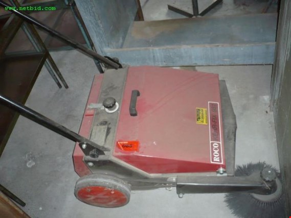 Used Rocko Kehrfix Hand sweeper for Sale (Auction Premium) | NetBid Industrial Auctions