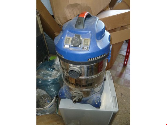 Used Einhell BT-VC 1500 SA Industrial vacuum cleaner for Sale (Trading Premium) | NetBid Industrial Auctions