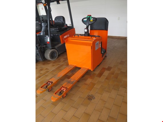 Used Doosan LEDH20MP Electric order picking pallet truck (E8861) for Sale (Trading Premium) | NetBid Industrial Auctions