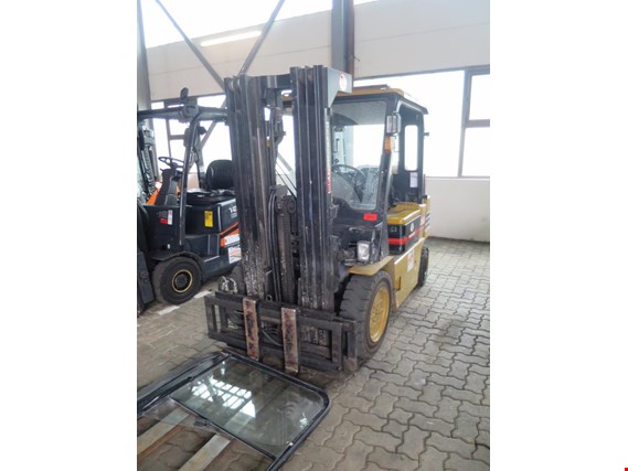 Used Daewoo G25S-2 Gas forklift truck for Sale (Auction Premium) | NetBid Industrial Auctions