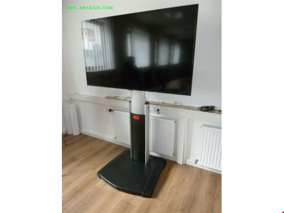 Used Philips 65PUS6121/12 65" LED TV set for Sale (Auction Premium) | NetBid Industrial Auctions