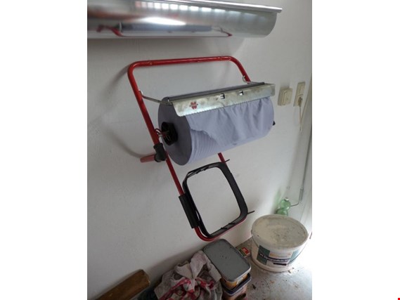 Used Towel dispenser for Sale (Auction Premium) | NetBid Industrial Auctions