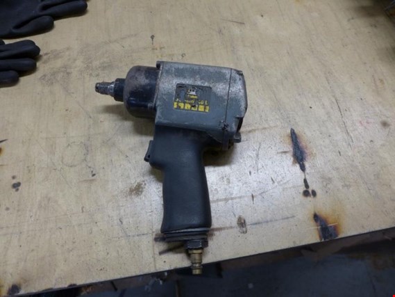 Used Schneider STSHW140L Impact wrench for Sale (Auction Premium) | NetBid Industrial Auctions
