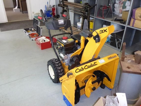 Used CubCADET 528 HD SEW Snow blower for Sale (Auction Premium) | NetBid Industrial Auctions