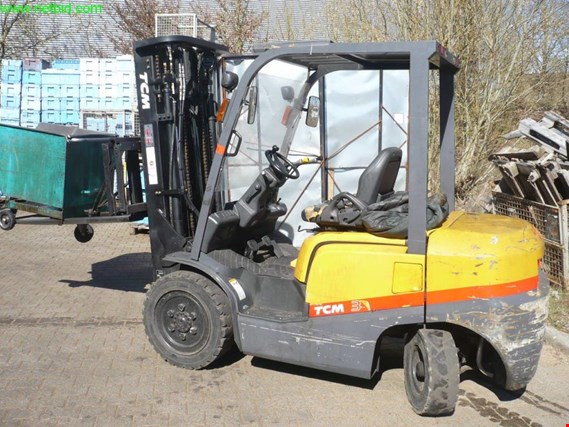 Used TCM FD30T3 Diesel forklift truck for Sale (Auction Premium) | NetBid Industrial Auctions
