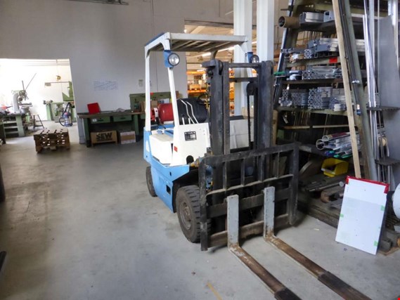 Used TCM FG15N15 Gas forklift truck for Sale (Auction Premium) | NetBid Industrial Auctions