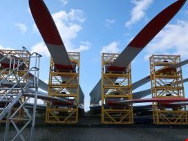 Rotor blade sets and individual rotor blades for wind turbines