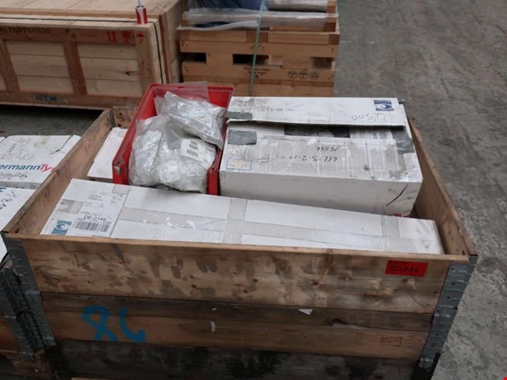 Used überw. Hellermann Tyton Mixing pallet electrical installation accessories for Sale (Auction Premium) | NetBid Industrial Auctions