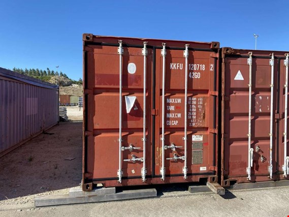 Used 40` sea container (standard box) for Sale (Auction Premium) | NetBid Industrial Auctions