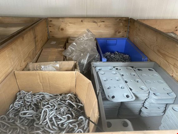 Used mixed pallet chain distance plates/fastening technology for Sale (Auction Premium) | NetBid Industrial Auctions