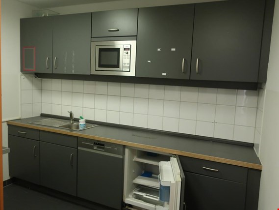 Used Fitted kitchenette for Sale (Trading Premium) | NetBid Industrial Auctions