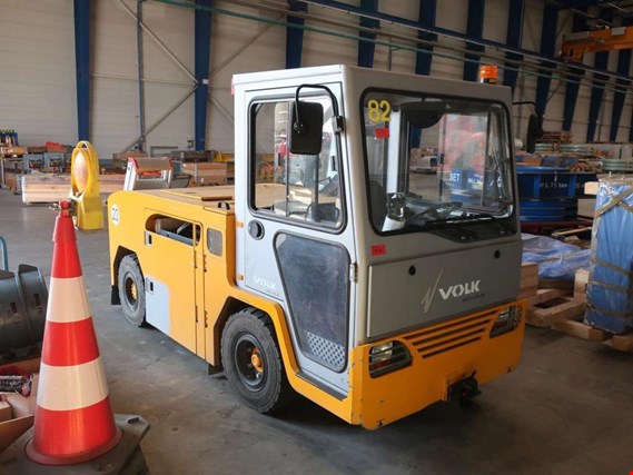 Used Volk EFZ60N Electric tractor (82) for Sale (Auction Premium) | NetBid Industrial Auctions