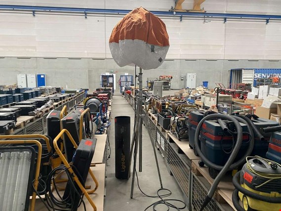 Used Nissen Halogenlightball  Lighting system for Sale (Auction Premium) | NetBid Industrial Auctions