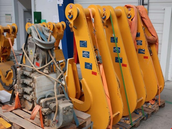 Used Axzion J-Hook (Variohook) for Sale (Online Auction) | NetBid Industrial Auctions