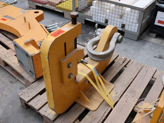 Used J-Hook for Tower Lifting for Sale (Trading Premium) | NetBid Industrial Auctions