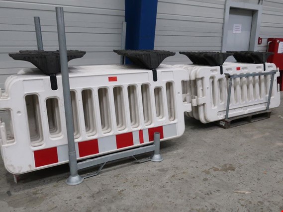 Used 70 Plastic barriers for Sale (Auction Premium) | NetBid Industrial Auctions
