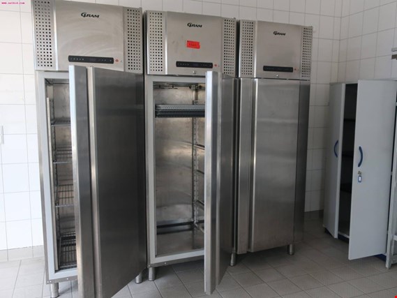 Gram 3 Gewerbe-Kühlschränke gebraucht kaufen (Online Auction) | NetBid Industrie-Auktionen