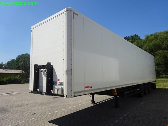 Used Kögel SP24 Koffer Semi-trailer for Sale (Auction Premium) | NetBid Industrial Auctions