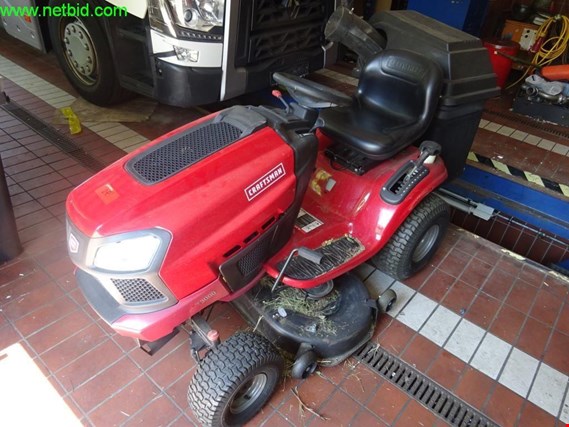 Used Craftsman T3000 Mounted lawn tractor for Sale (Auction Premium) | NetBid Industrial Auctions