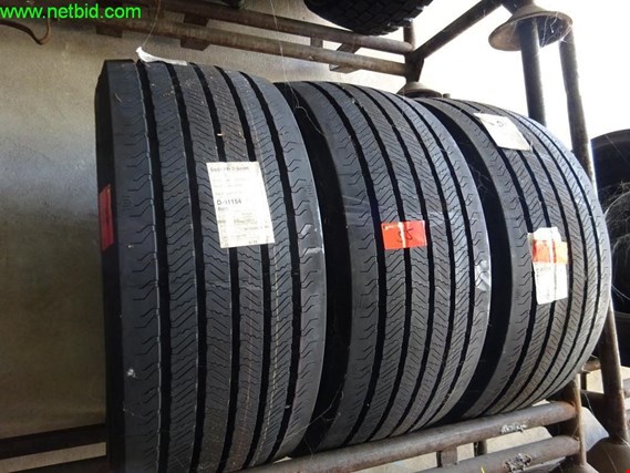 Used Conti Hybrid HS3 4 Truck front axle tires for Sale (Auction Premium) | NetBid Industrial Auctions