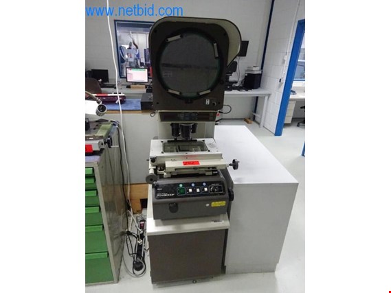 Used Mitutoyo PJ-H3000F Profile projector for Sale (Auction Premium) | NetBid Industrial Auctions