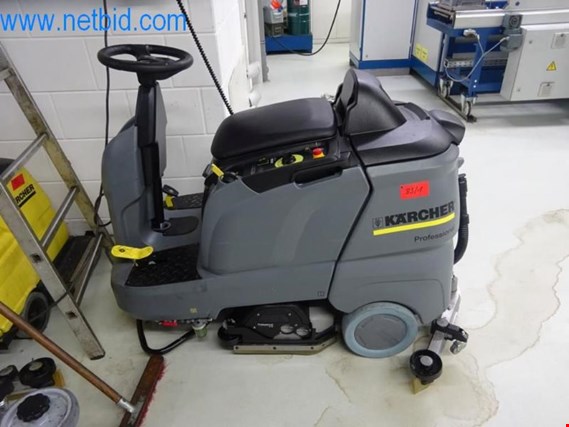 Used Kärcher B90 r Professional Scrubber dryer for Sale (Auction Premium) | NetBid Industrial Auctions