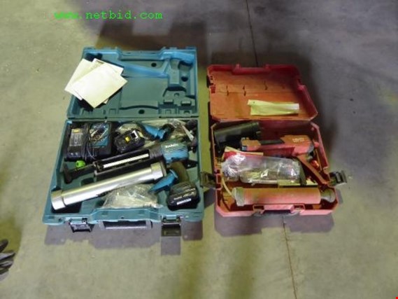 Used Makita DCG180 Battery squeezer for Sale (Auction Premium) | NetBid Industrial Auctions