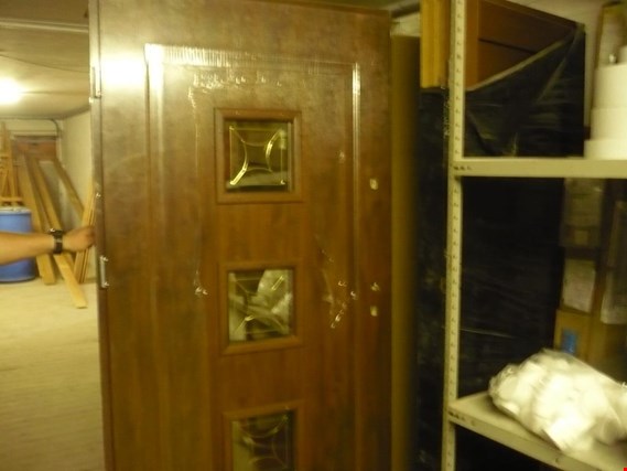 13 Drzwi do mieszkania/pokoju, w tym 1 drzwi wejściowe kupisz używany(ą) (Online Auction) | NetBid Polska