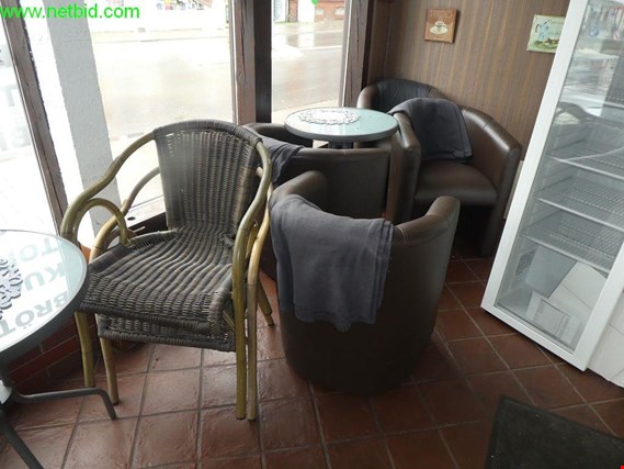 Used 4 Koktajlni stol for Sale (Trading Premium) | NetBid Slovenija