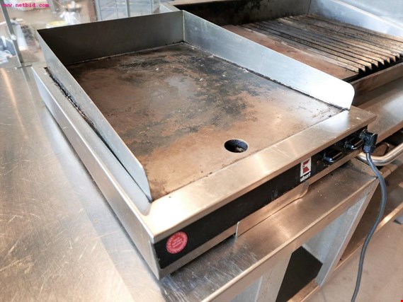 haag bovenste Beugel Used Ubert Grill for Sale (Auction Premium) | NetBid Industrial Auctions
