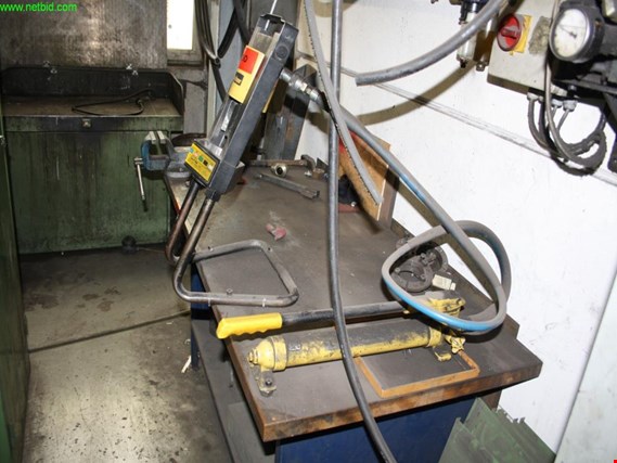 Used Parker 43 hydraulic hose press for Sale (Auction Premium) | NetBid Industrial Auctions