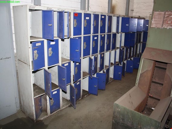 Used cabinet row with safe compartments for Sale (Trading Premium) | NetBid Industrial Auctions