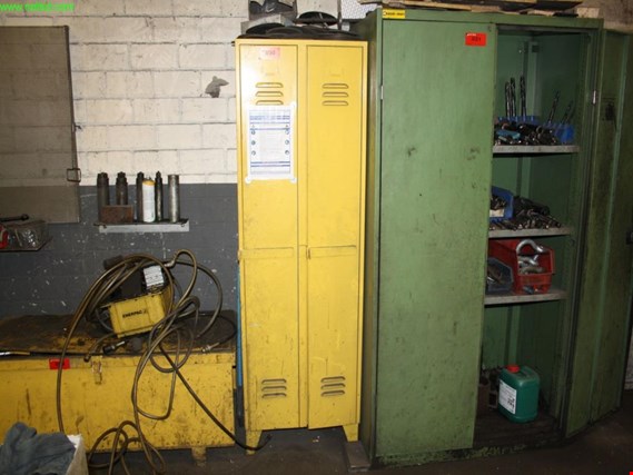 Used cabinet w. safety belts for Sale (Trading Premium) | NetBid Industrial Auctions