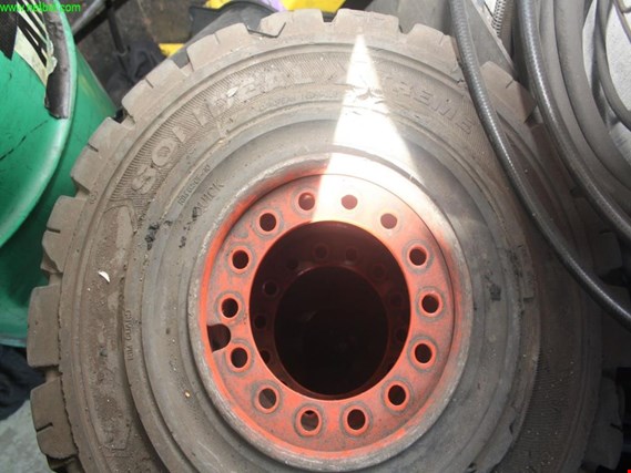 Used 1 Satz Forklift Tires For Sale Trading Premium Netbid Industrial Auctions