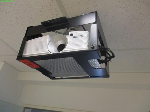 Used projector for Sale (Auction Premium) | NetBid Industrial Auctions