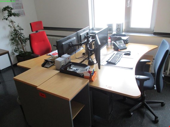 Used 2 desks for Sale (Auction Premium) | NetBid Slovenija