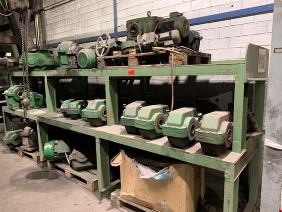 Used 1 Posten Gearboxes and geared motors for Sale (Auction Premium) | NetBid Industrial Auctions