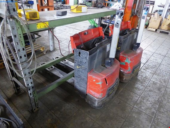 Used Mitsubishi PBP16N2 Electric low-floor pallet truck for Sale (Auction Premium) | NetBid Industrial Auctions