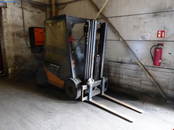 Used Still R60-25 Electric 4-wheel forklift for Sale (Auction Premium) | NetBid Industrial Auctions