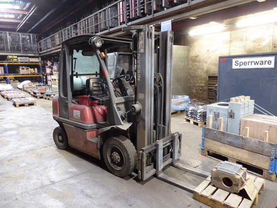 Used Nissan 4-wheel LPG stacker for Sale (Auction Premium) | NetBid Industrial Auctions
