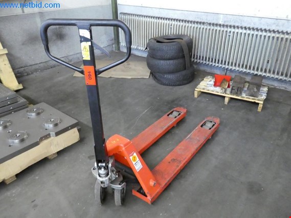 Used pallet lift truck for Sale (Auction Premium) | NetBid Industrial Auctions