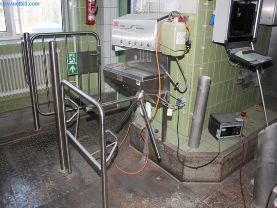 Used Itec 23765/LI Disinfection station for Sale (Online Auction) | NetBid Industrial Auctions