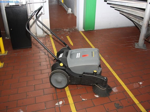 Used Kärcher Professional KM 70/20 C Sweeper for Sale (Auction Premium) | NetBid Industrial Auctions