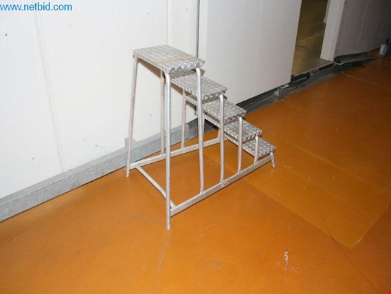 Used MACA Aluminum staircase for Sale (Auction Premium) | NetBid Industrial Auctions