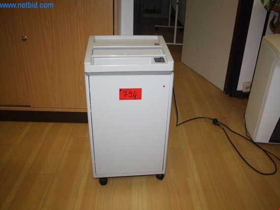 Used Ideal 2401 Document shredder for Sale (Auction Premium) | NetBid Industrial Auctions