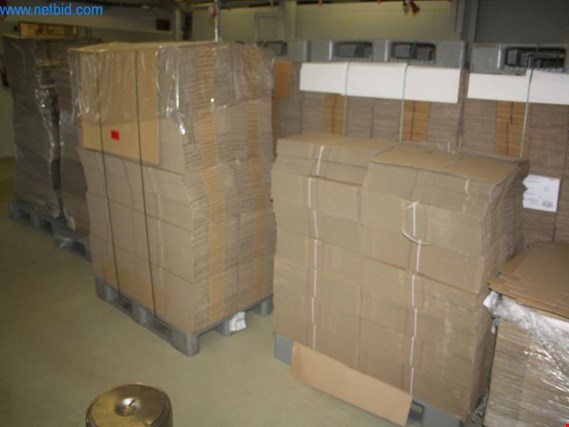 Palette mit Kartons gebraucht kaufen (Online Auction) | NetBid Industrie-Auktionen