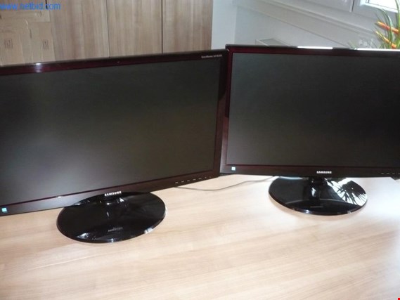 Used 2 24" widescreen monitors for Sale (Auction Premium) | NetBid Industrial Auctions
