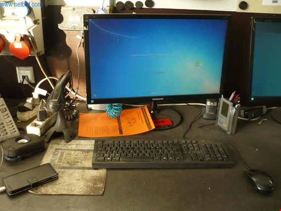 Used 24" widescreen monitor for Sale (Auction Premium) | NetBid Industrial Auctions