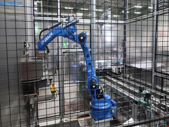 Yaskawa YR-MH00024-A00 2 Industriële robots - opdracht onder voorbehoud gegund gebruikt kopen (Auction Premium) | NetBid industriële Veilingen